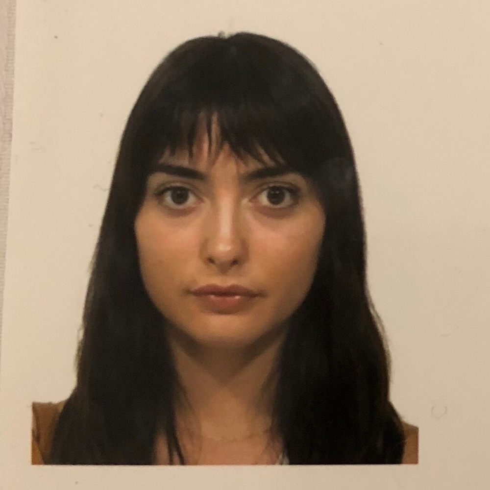 Meet your Posher, Carmela
